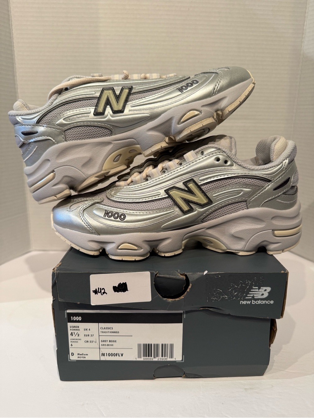 New Balance 1000 Silver/Beige Athletic Sneakers size 6W/4.5Y